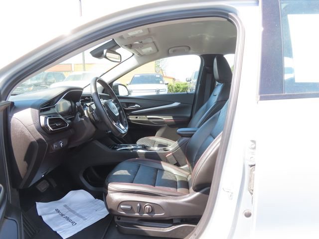 Used 2023 Chevrolet Bolt EUV LT w/ Convenience Package FWD image 14