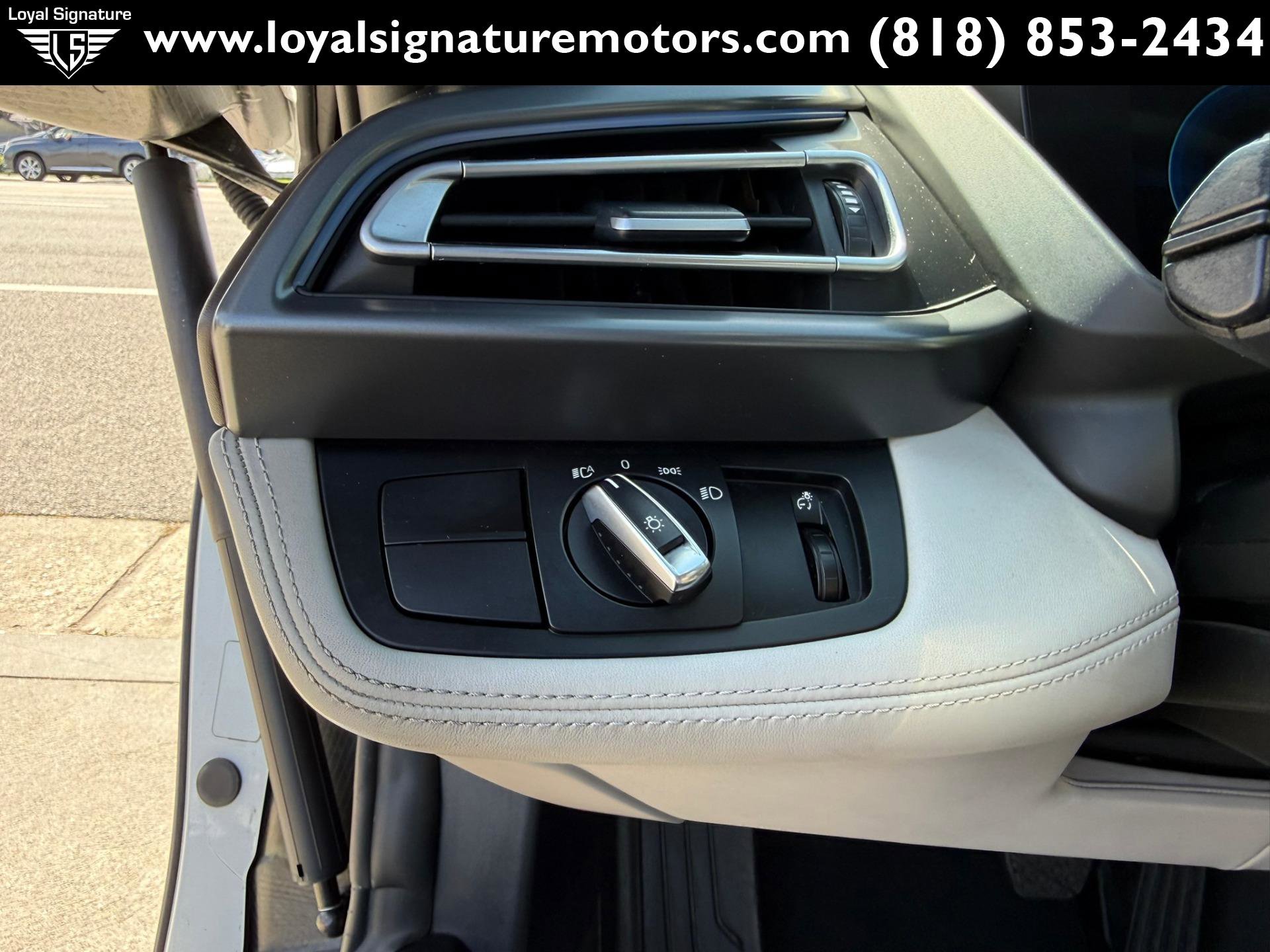 Used 2016 BMW i8 image 20