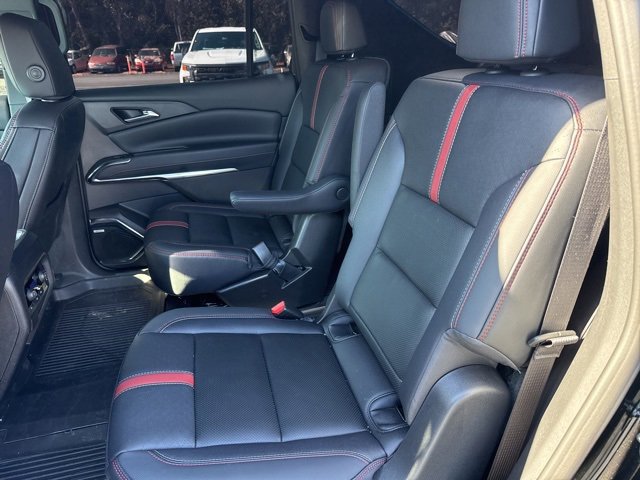 Used 2026 Chevrolet Traverse RS image 12