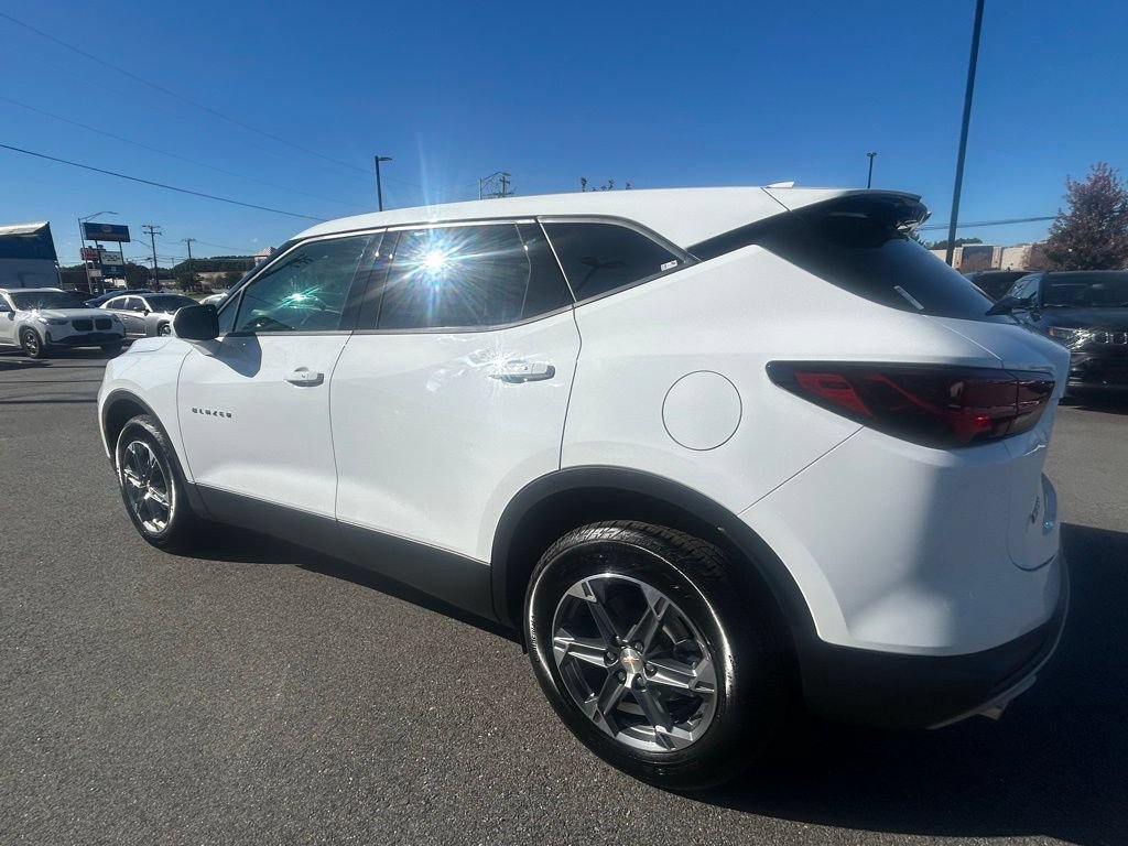 New 2025 Chevrolet Blazer LT FWD image 9