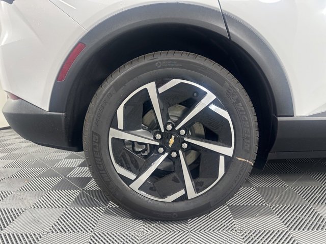 New 2026 Chevrolet Equinox EV LT image 11