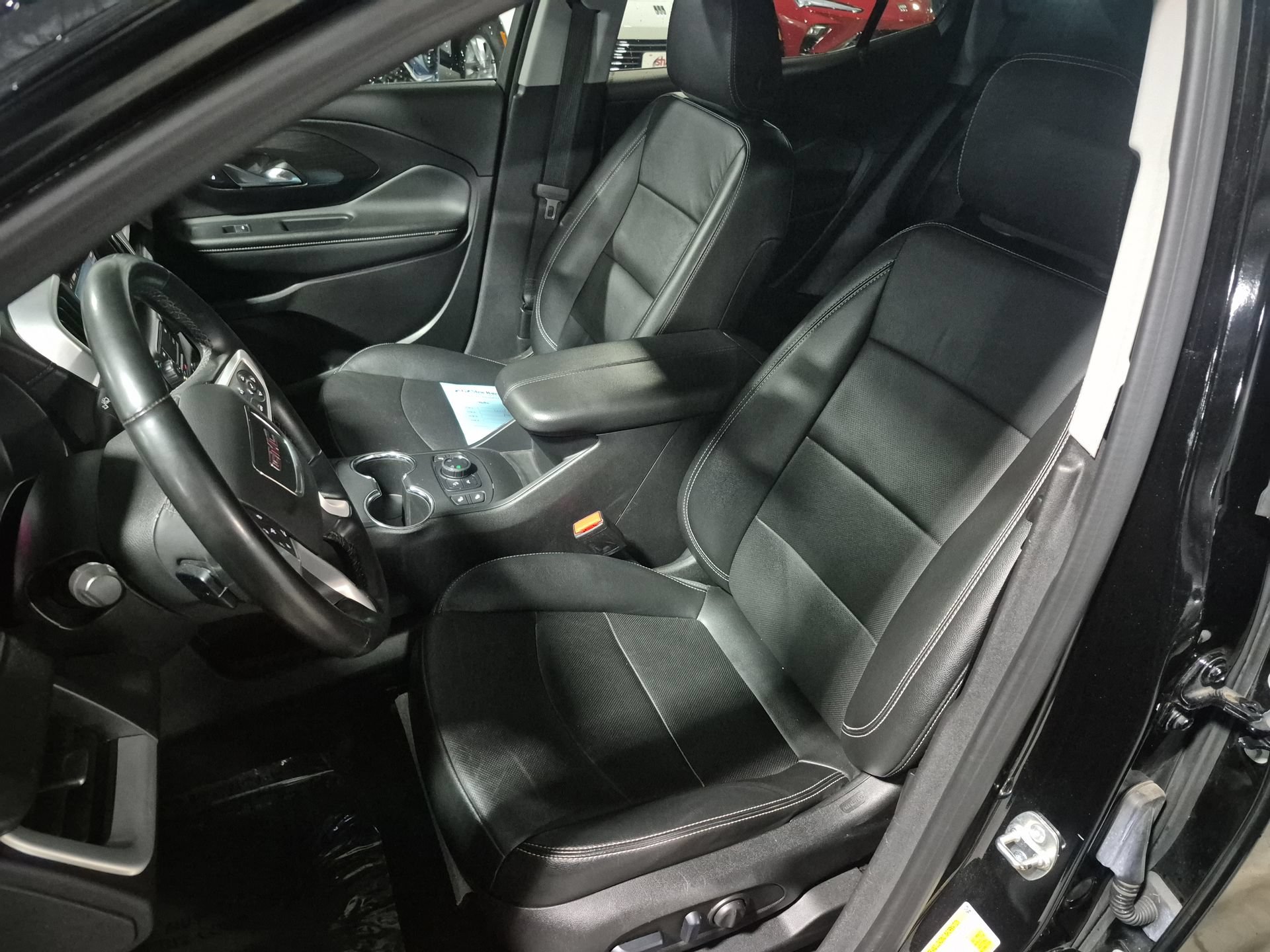 Used 2024 GMC Terrain SLT AWD/4WD image 20