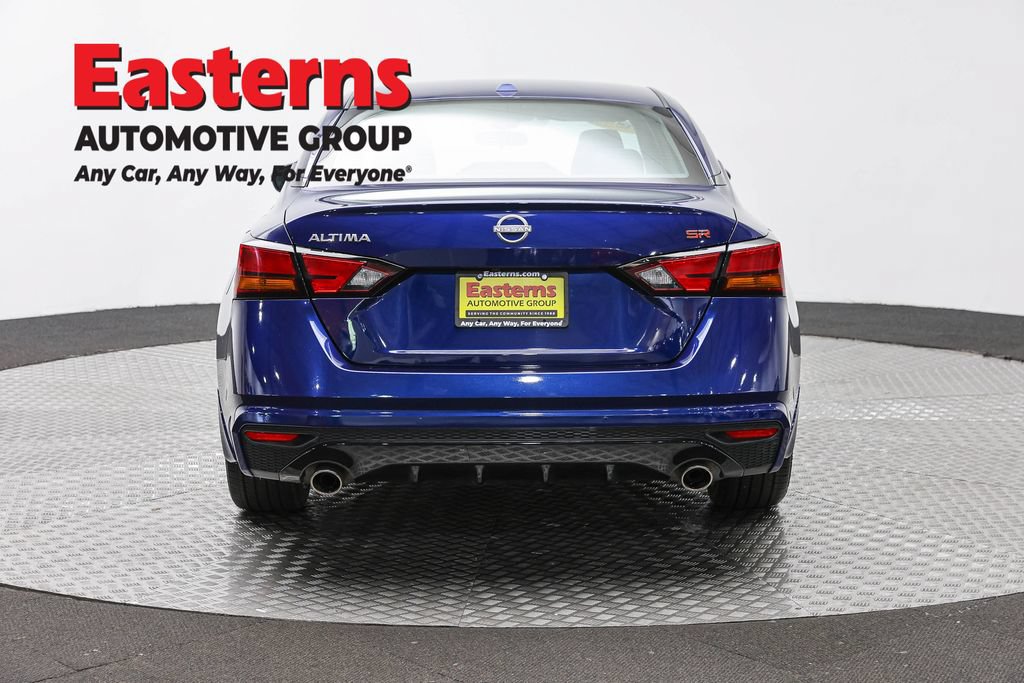Used 2024 Nissan Altima 2.5 SR w/ SR Premium Package FWD image 6
