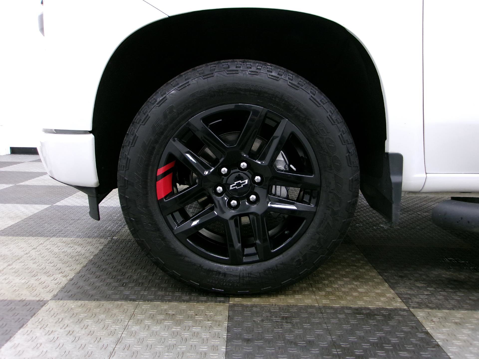 Certified 2023 Chevrolet Silverado 1500 RST w/ Redline Edition image 17