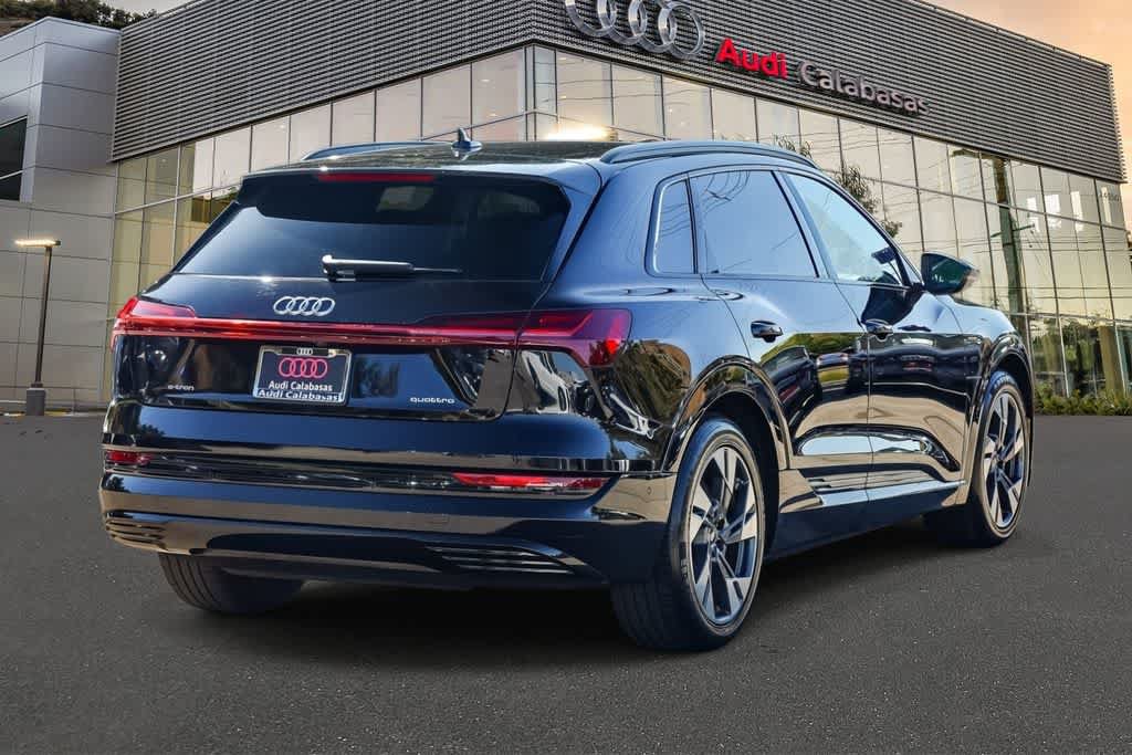 Used 2022 Audi e-tron Premium w/ Convenience Plus Package AWD/4WD image 4