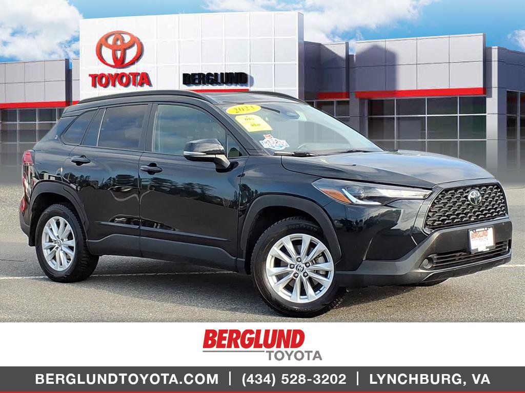 Used 2023 Toyota Corolla Cross LE w/ Moonroof Package AWD/4WD image 1