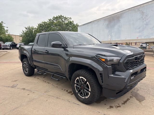 Used 2025 Toyota Tacoma TRD Sport AWD/4WD image 3