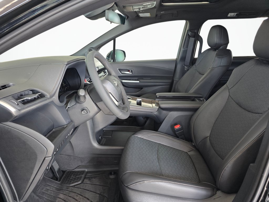 New 2026 Toyota Sienna Limited AWD/4WD image 18