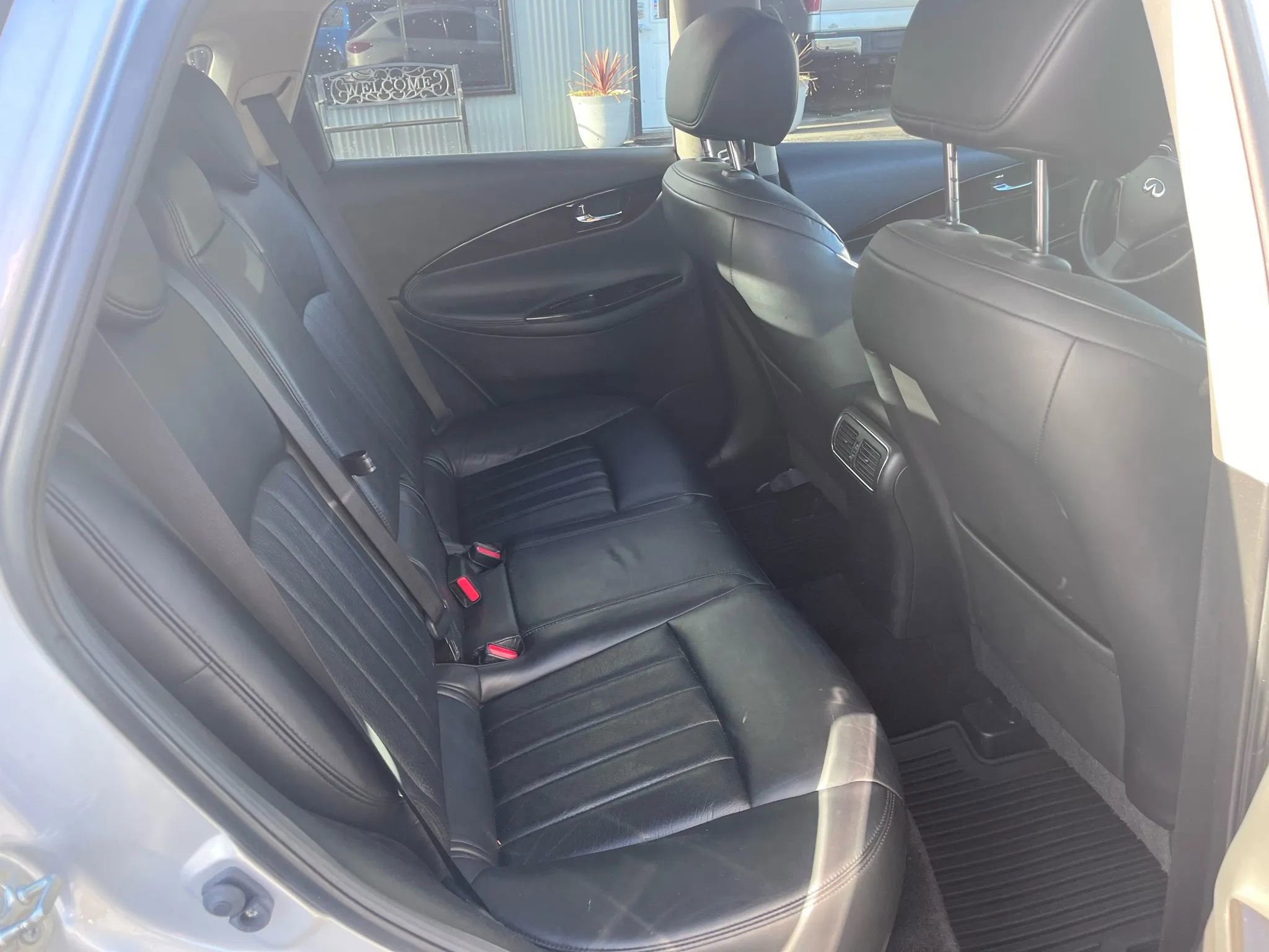 Used 2015 INFINITI QX50 AWD image 28