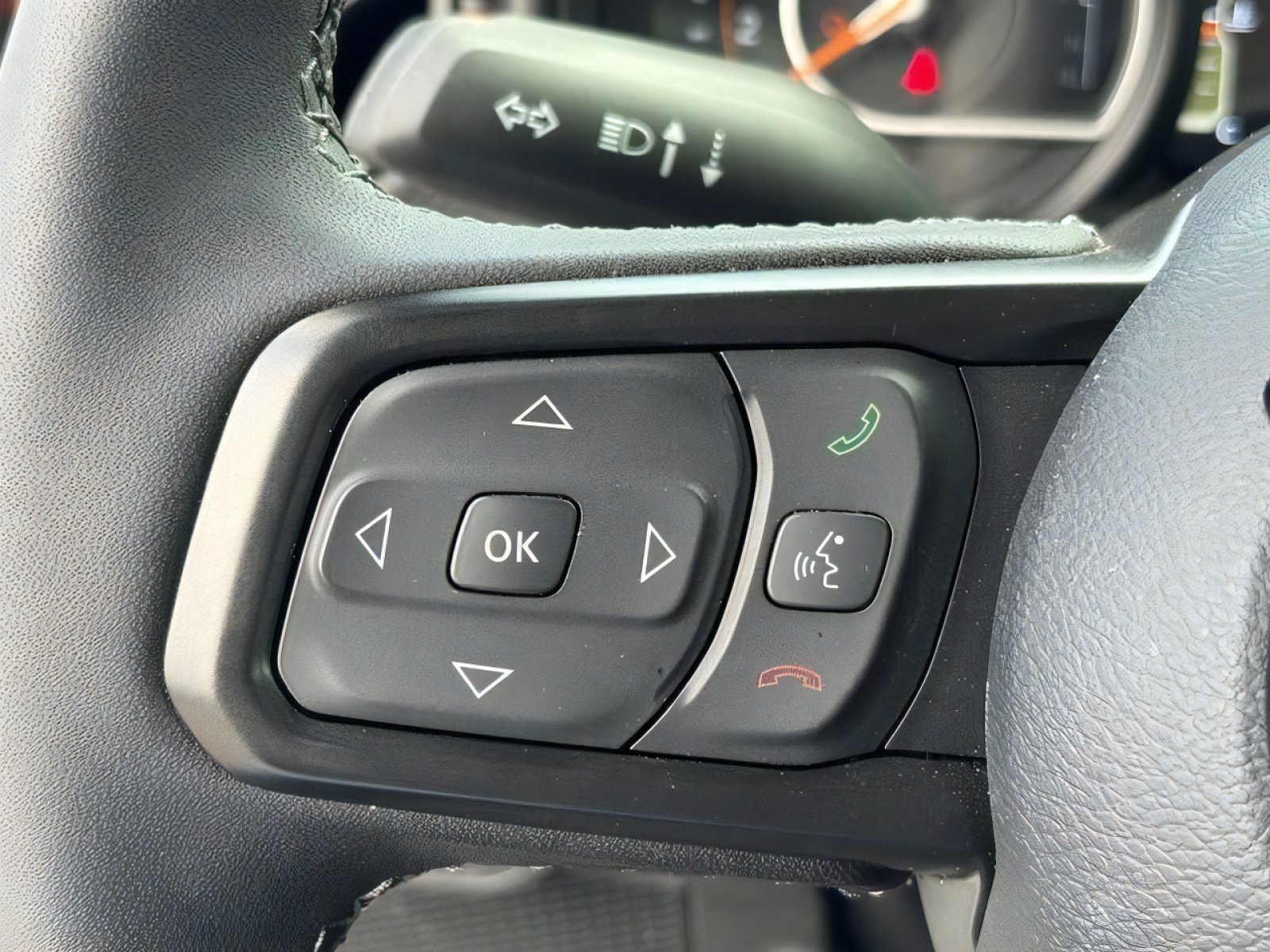 Certified 2025 Jeep Gladiator Mojave w/ Convenience Group AWD/4WD image 20
