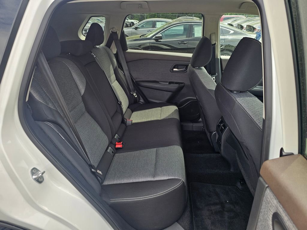 Used 2021 Nissan Rogue SV AWD/4WD image 24