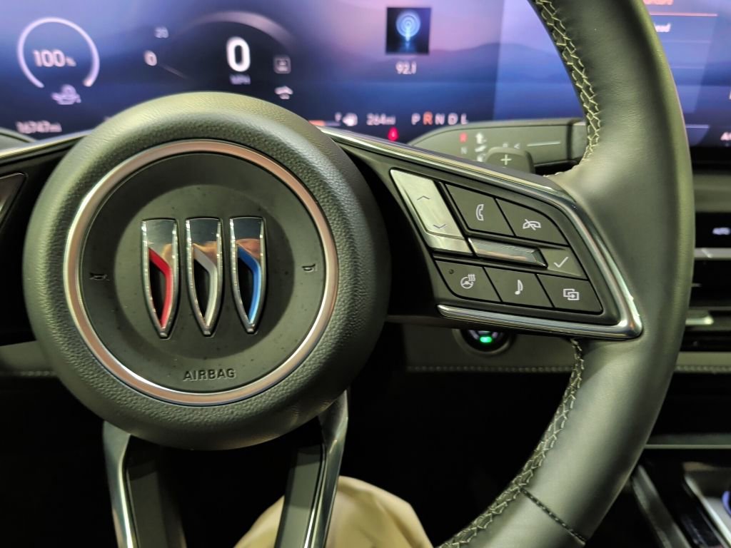 Certified 2025 Buick Enclave Preferred image 25