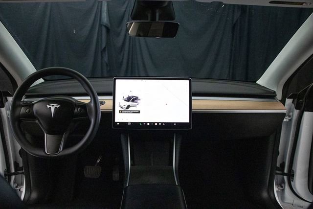 Used 2021 Tesla Model Y Long Range image 23