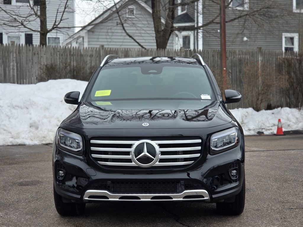 Used 2025 Mercedes-Benz GLB 250 4MATIC image 9