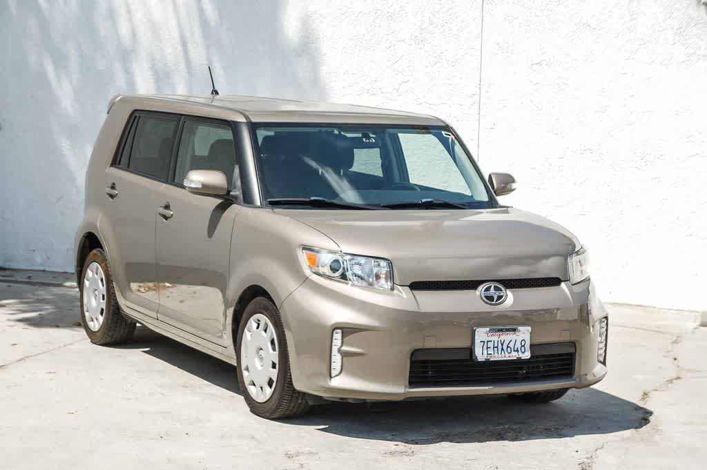 Used 2013 Scion xB FWD image 3