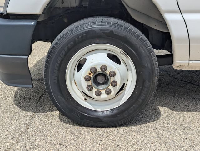 Used 2023 Ford E-450 and Econoline 450 Super Duty RWD image 5