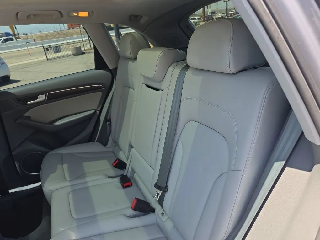 Used 2016 Audi Q5 2.0T Premium Plus w/ Technology Package AWD/4WD image 27