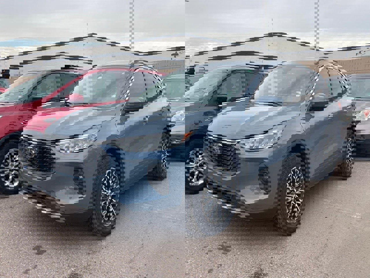 Used 2024 Ford Escape PHEV image 4