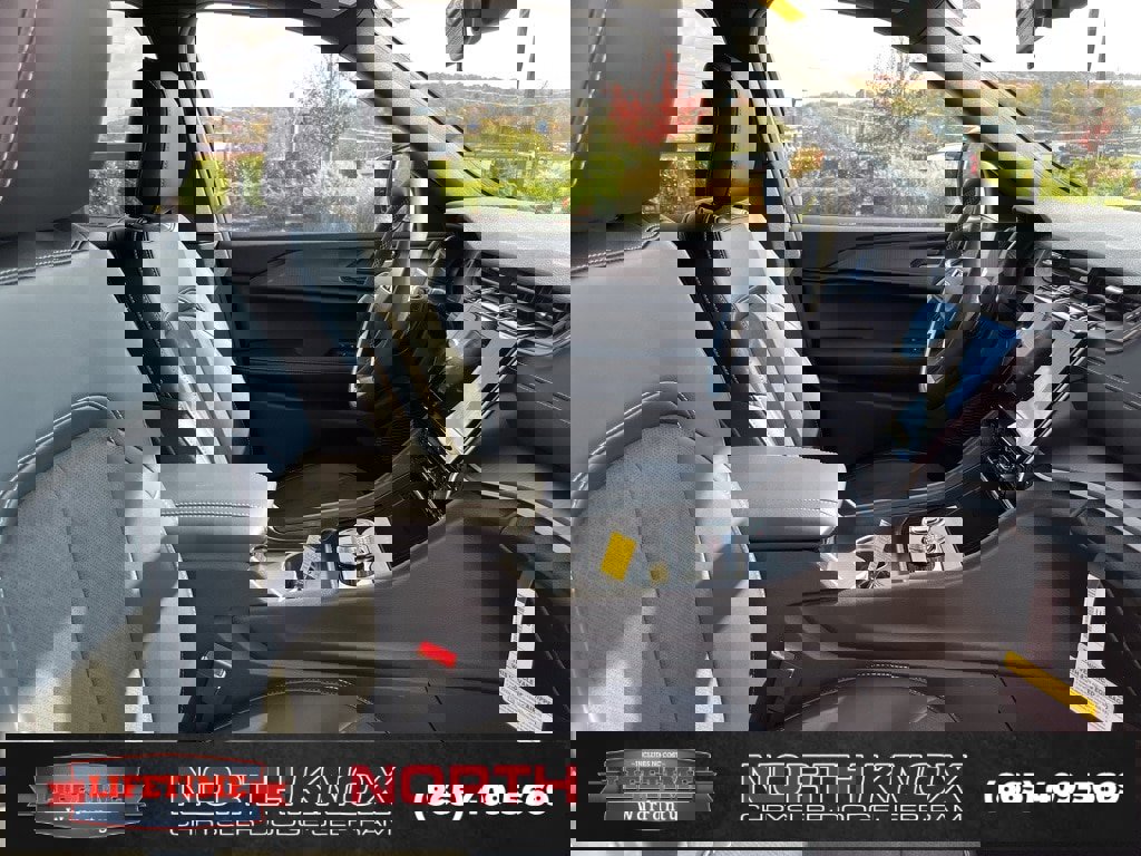 New 2025 Jeep Grand Cherokee Altitude image 27