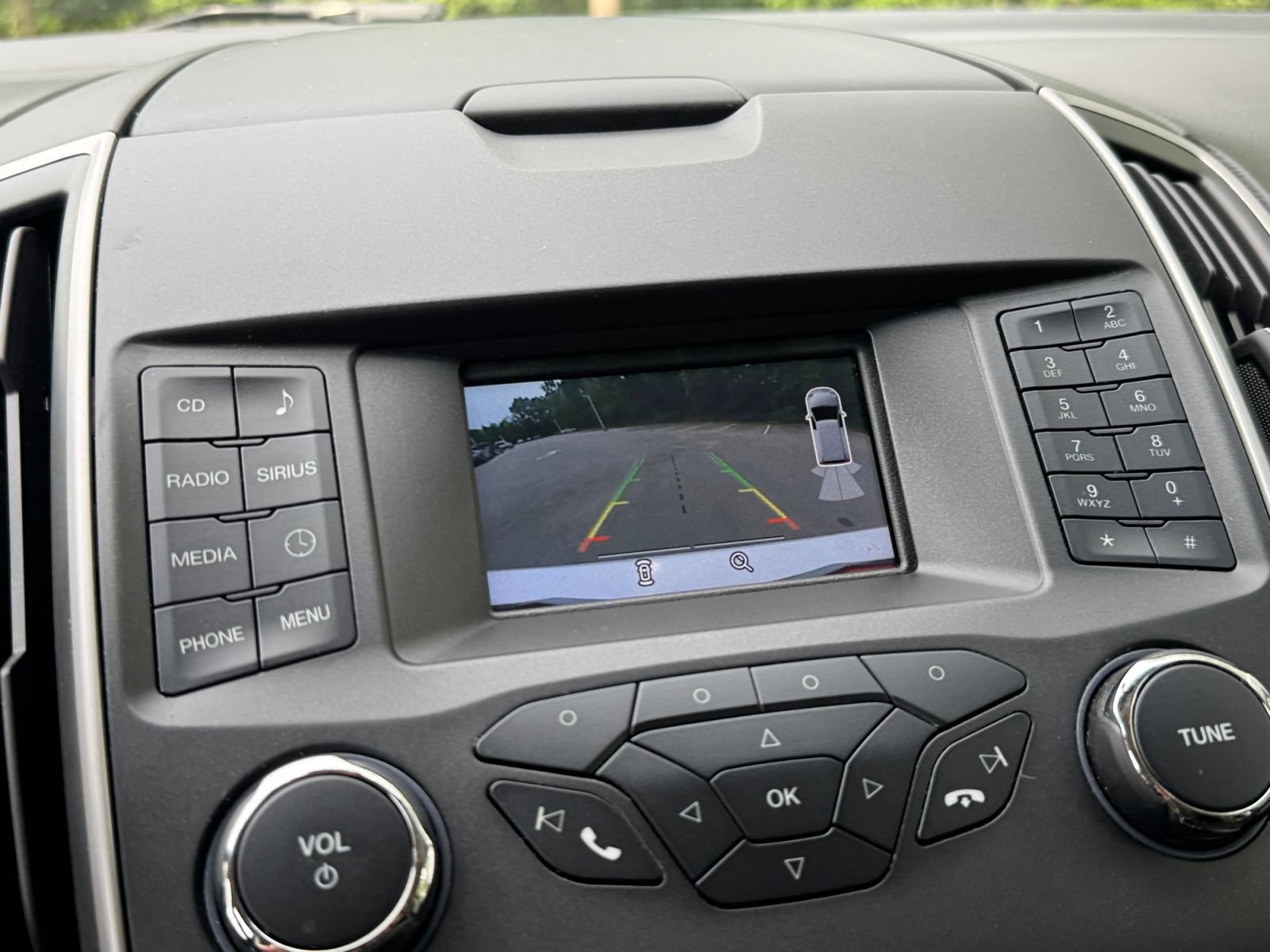 Used 2018 Ford Edge SEL FWD image 22