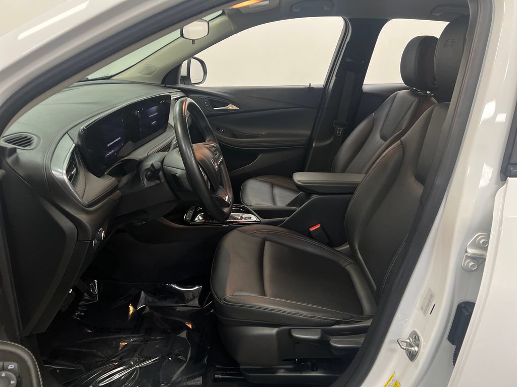 Used 2024 Buick Encore GX Sport Touring FWD image 11