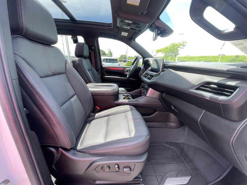 Used 2023 Chevrolet Suburban RST w/ Sport Performance Package AWD/4WD image 12