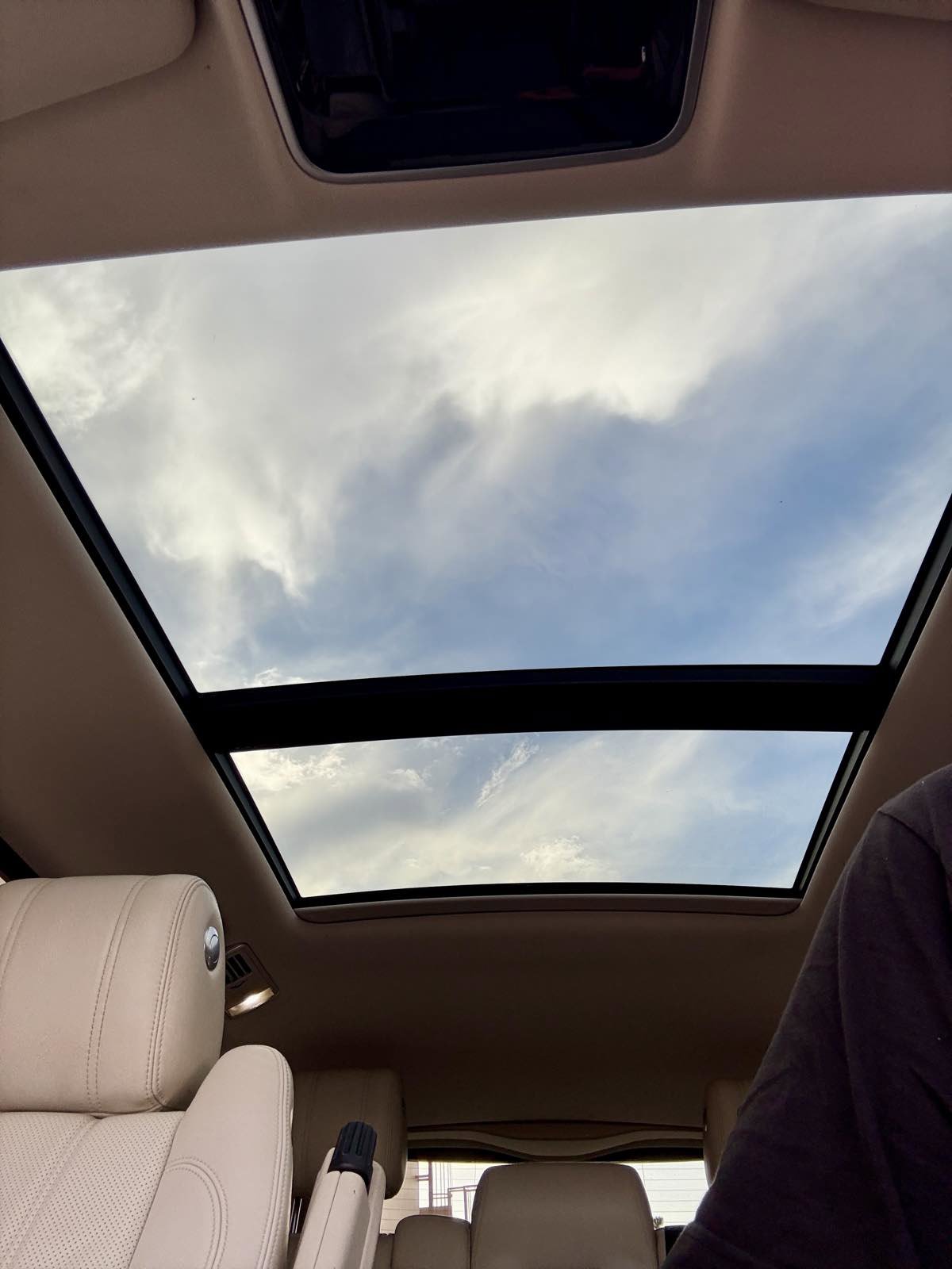 Used 2016 Land Rover Range Rover Long Wheelbase Supercharged image 63