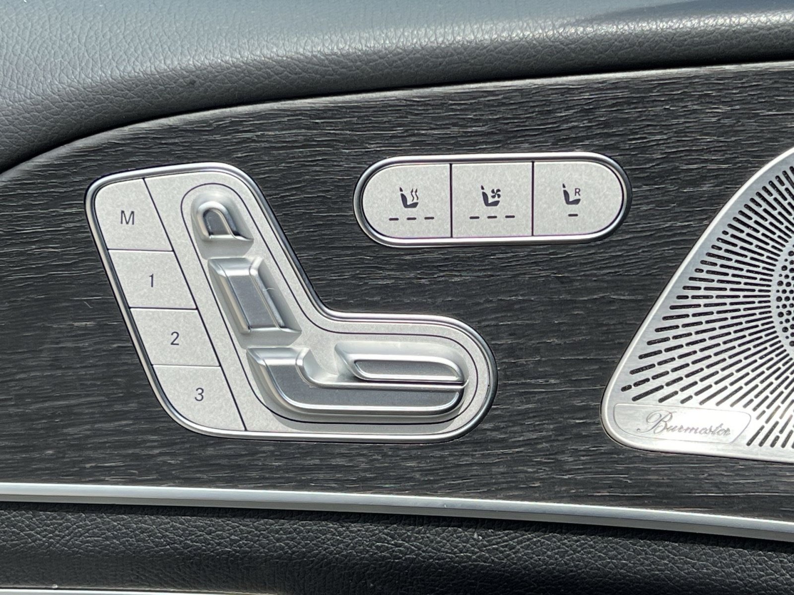 Used 2025 Mercedes-Benz GLS 450 4MATIC image 14