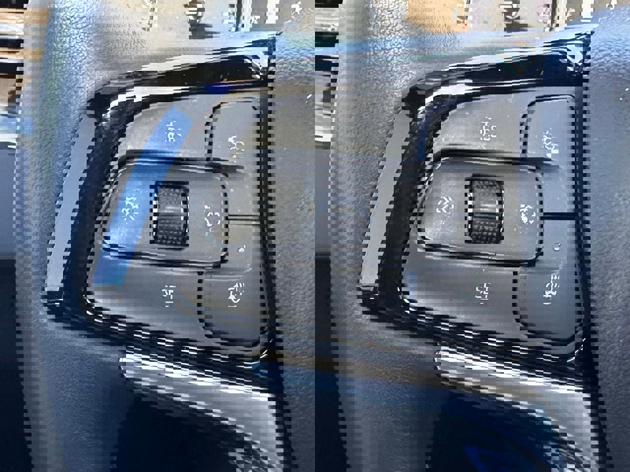 Used 2022 Buick Enclave Essence w/ Experience Buick Package image 31