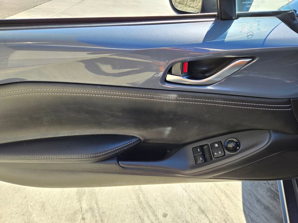 Used 2021 MAZDA MX-5 Miata Grand Touring RWD image 19