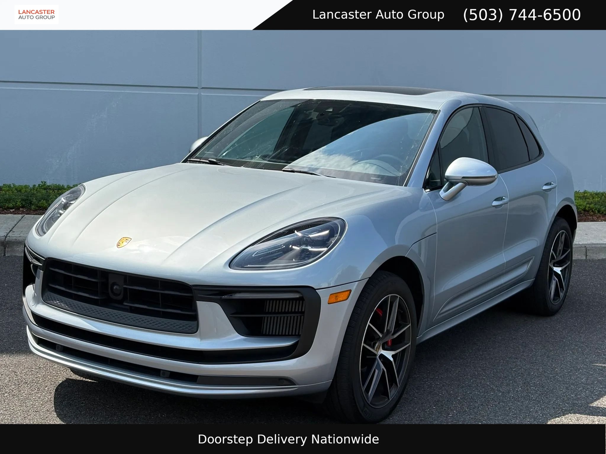 Used 2022 Porsche Macan S AWD/4WD image 1