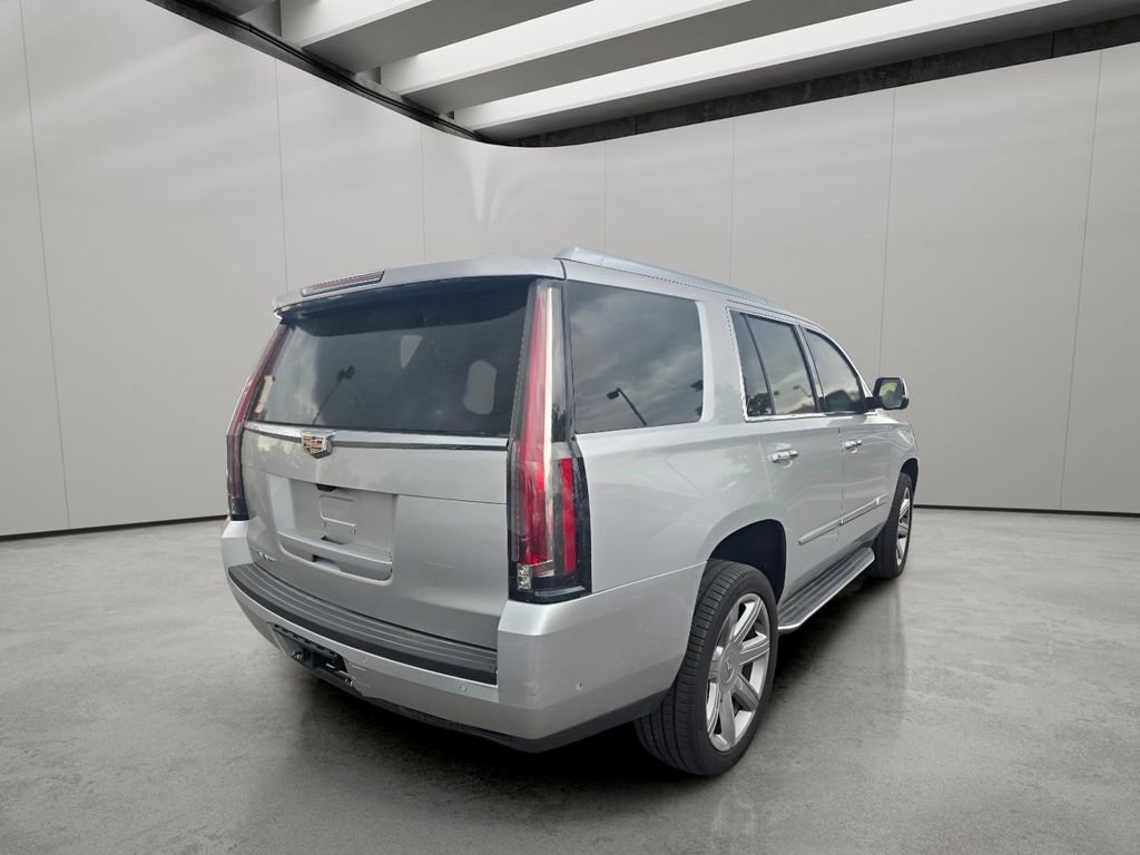 Used 2019 Cadillac Escalade Luxury AWD/4WD image 10