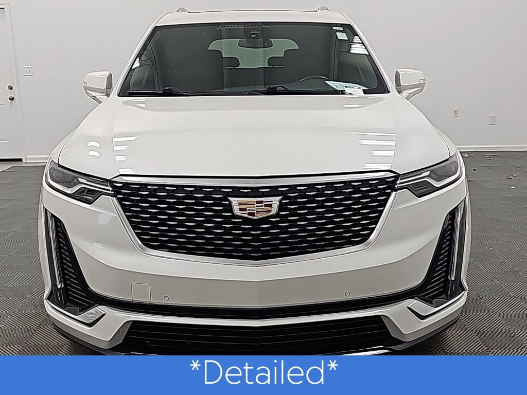 Used 2023 Cadillac XT6 Luxury image 3