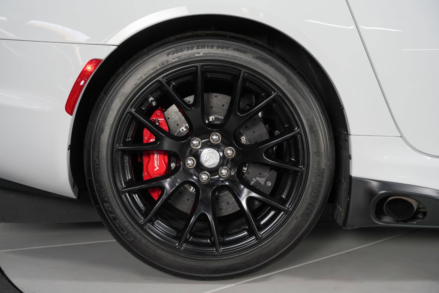 Used 2016 Dodge Viper ACR w/ Extreme Aero Package image 29