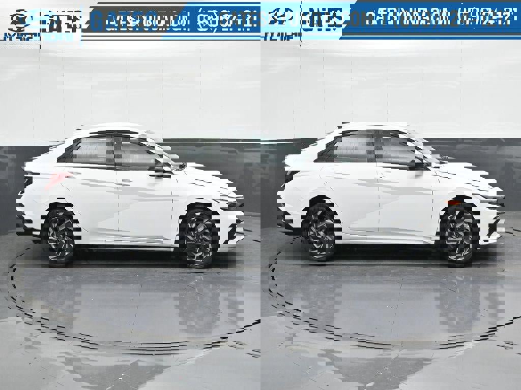 New 2025 Hyundai Elantra Sport image 4