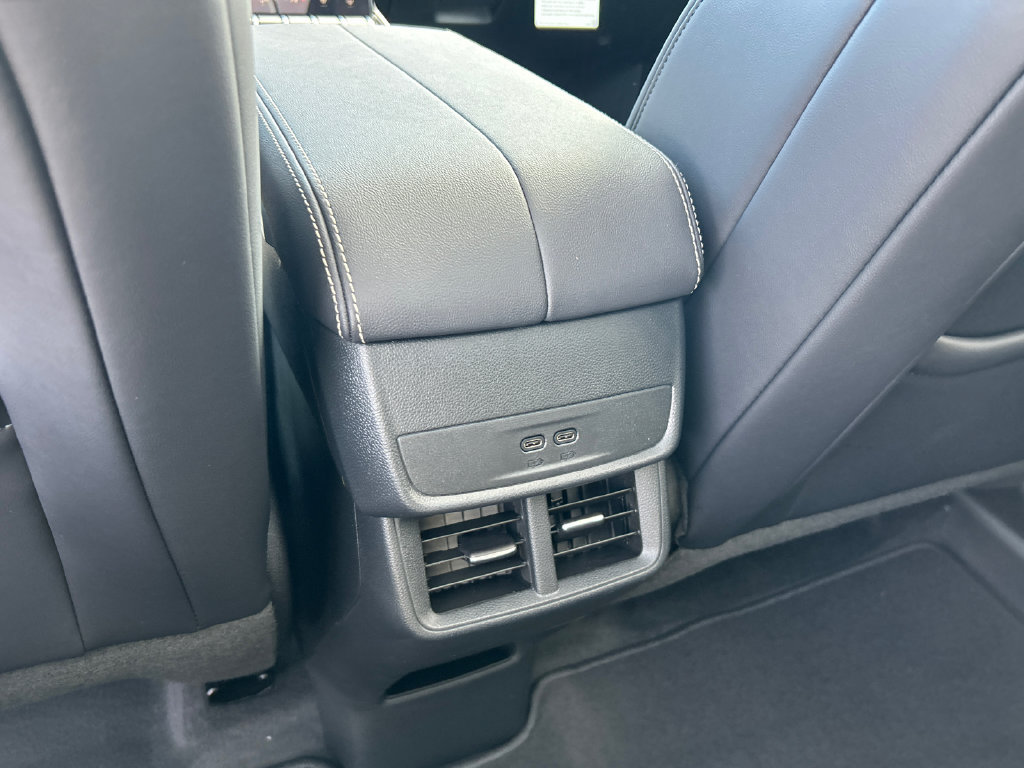 New 2027 GMC Terrain Elevation w/ Elevation Premium Package AWD/4WD image 32