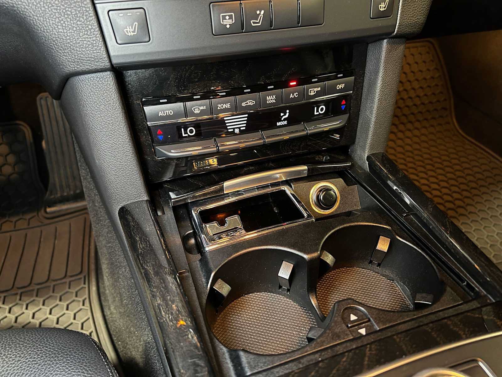 Used 2012 Mercedes-Benz E 350 4MATIC Sedan image 36