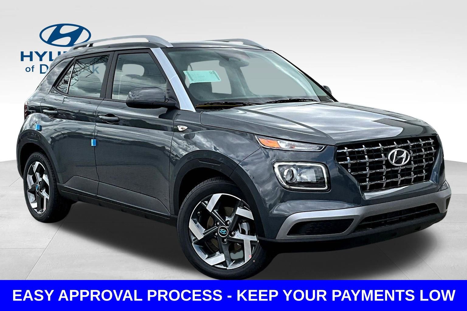 Used 2026 Hyundai Venue SEL FWD image 2