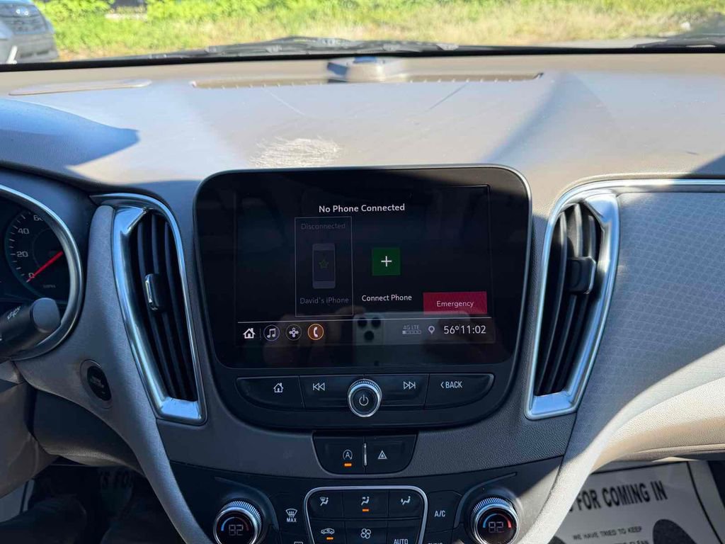 Used 2020 Chevrolet Malibu LT image 28