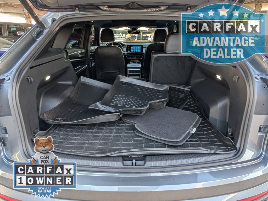 Used 2024 Volkswagen Atlas Cross Sport SE w/ Panoramic Sunroof Package FWD image 21