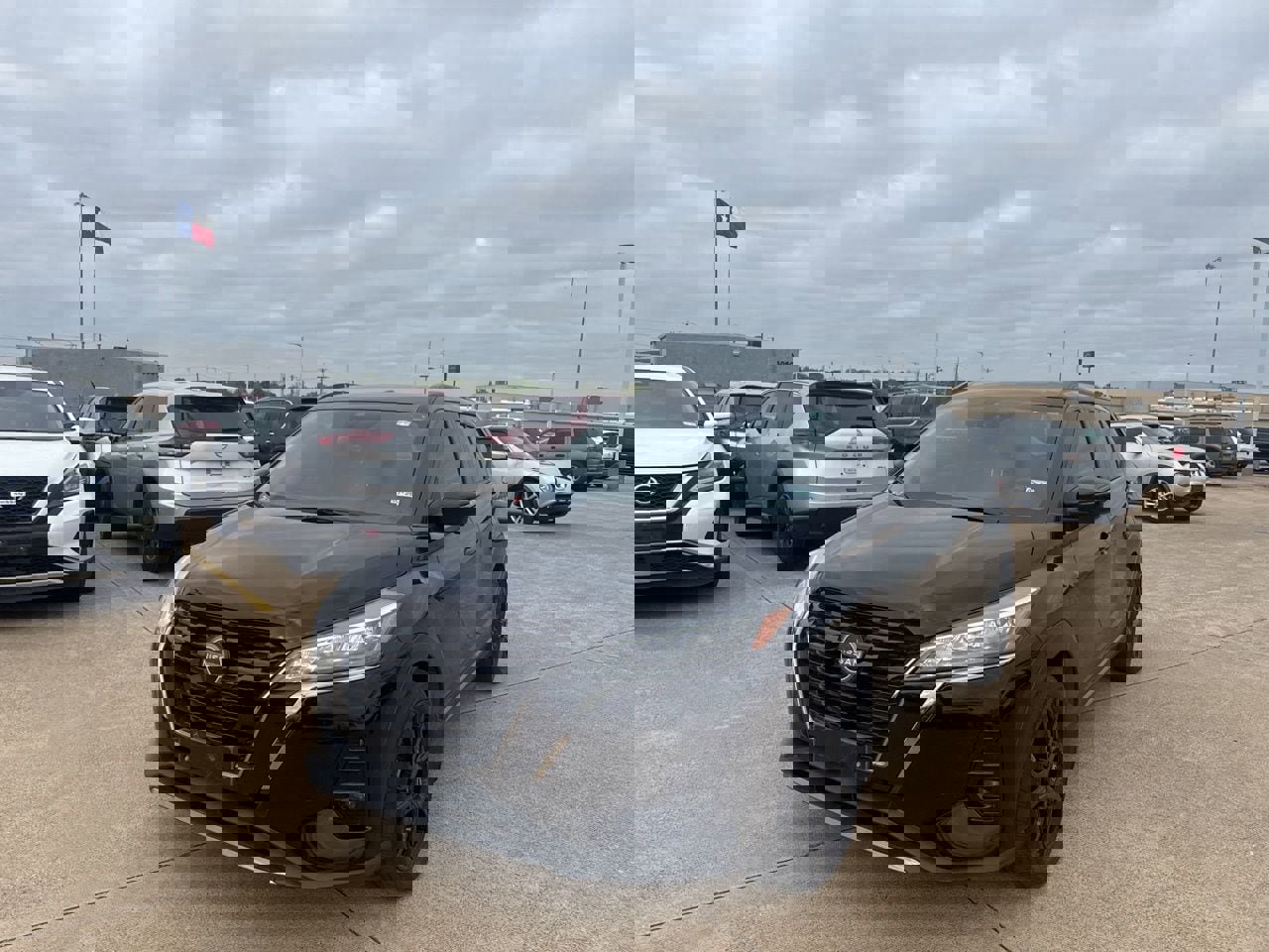 Certified 2023 Nissan Kicks SR image 6