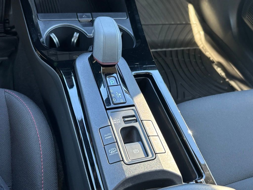 Used 2025 Toyota Prius Plug-In Hybrid FWD image 20