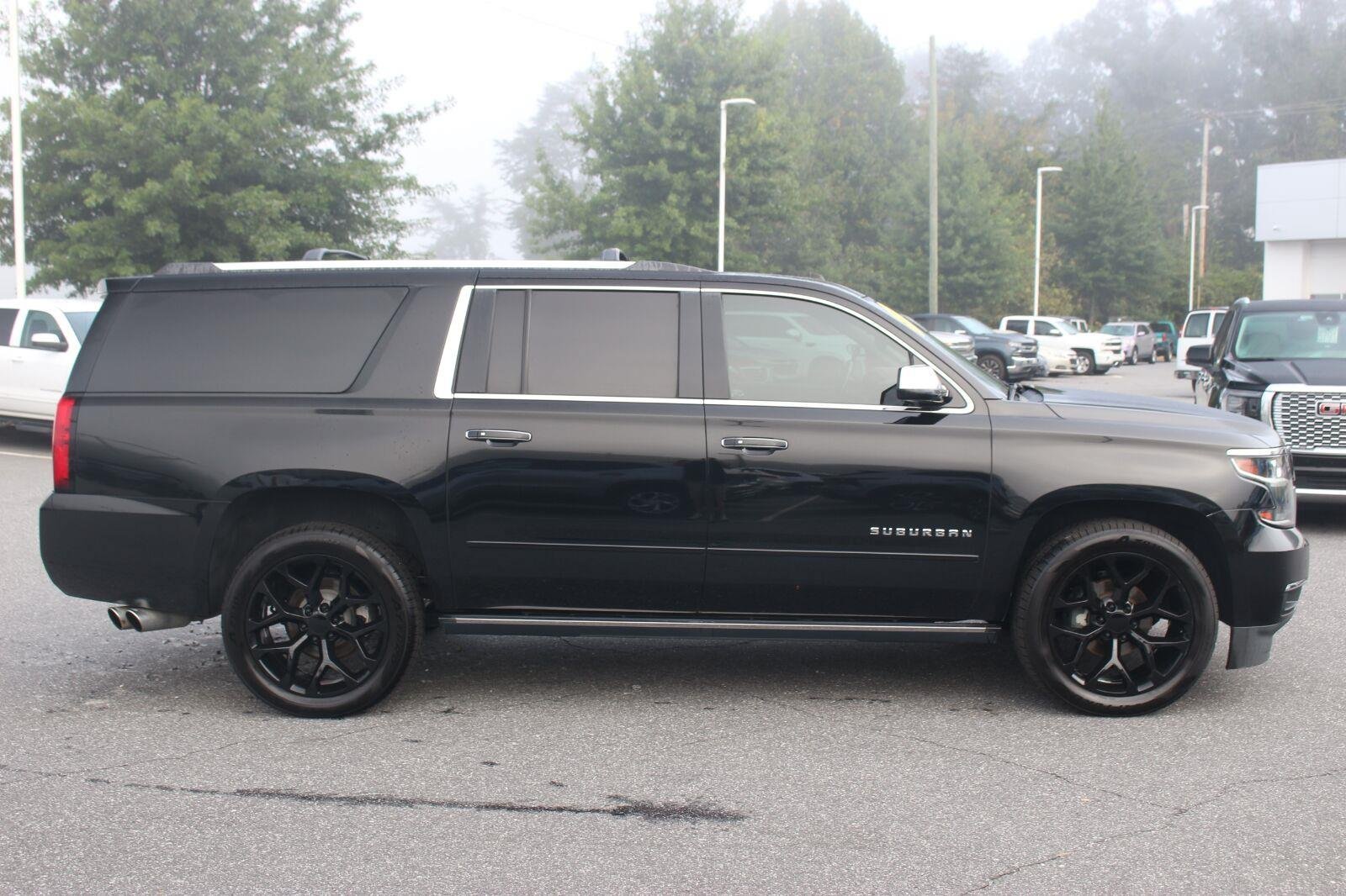 Used 2020 Chevrolet Suburban Premier w/ Premier Plus Edition AWD/4WD image 8