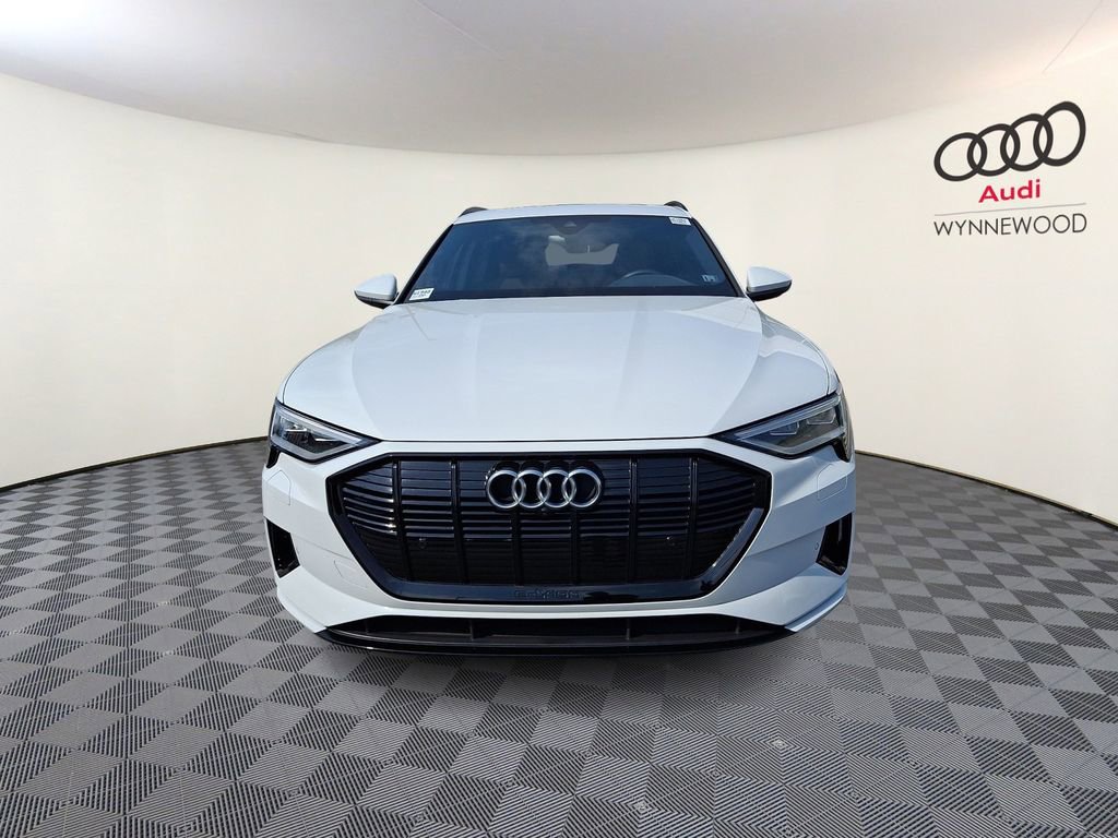 Used 2023 Audi e-tron Premium w/ Convenience Plus Package image 2