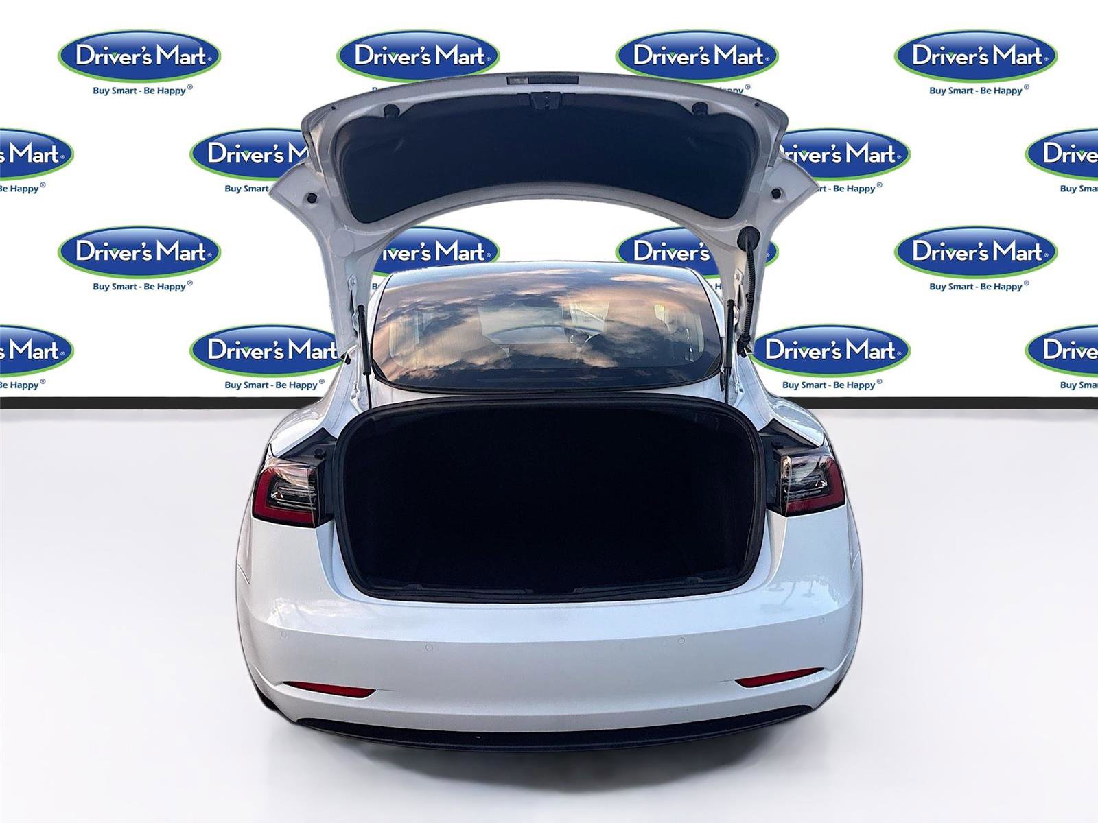 Used 2020 Tesla Model 3 Standard Range image 28
