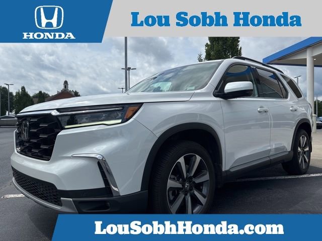 Certified 2025 Honda Pilot Touring