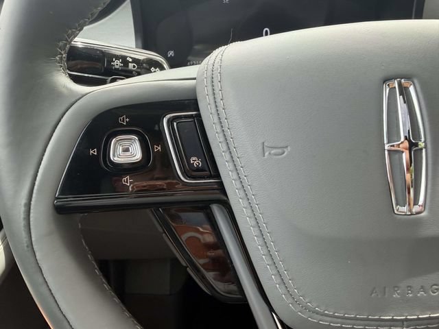 Used 2020 Lincoln Aviator Reserve w/ Equipment Group 201A RWD image 30