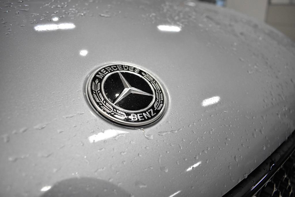 Used 2024 Mercedes-Benz GLC 300 4MATIC image 13