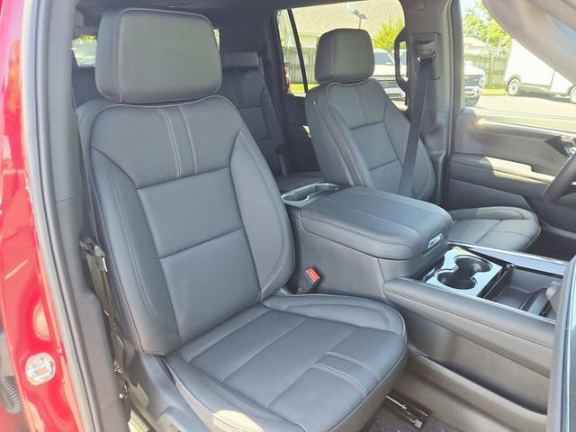 New 2026 Chevrolet Suburban RST w/ Comfort Package AWD/4WD image 16