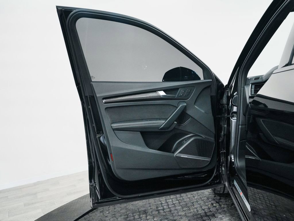 Used 2023 Audi SQ5 Premium Plus w/ Premium Plus Package image 10